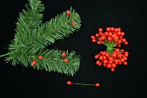 Red Twist On Artificial Holly Berries, 9MM x 12MM (lot of 1 bunch) SALE ITEM